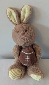 Hase Kaninchen mit Fußball Plüsch 9 Zoll braun gelb Walmart Stofftier Spielzeug - Bild 1 von 7
