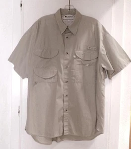 COLUMBIA SHORT SLEEVED COTTON SHIRT with FOUR POCKETS Size M - Picture 1 of 4