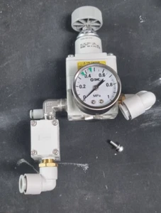 SMC IR2020-02G-X153 REGULATOR W/ VPA342-1-02B VALVE (BR2.3B6) - Imagen 1 de 4