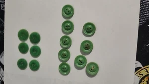 Vintage Green Button Lot Art Deco Ridged Floral Textured Sewing DIY Crafts - Picture 1 of 4