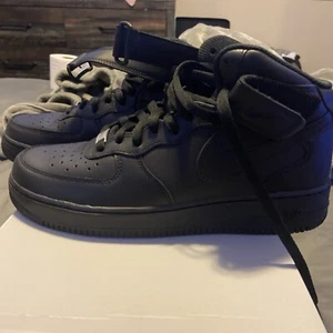 Size 10 - Nike Air Force 1 '07 Mid Triple Black - Picture 1 of 6