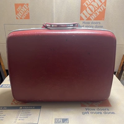 VTG SAMSONITE PROFILE II HARD LUGGAGE BURGUNDY 23” W KEY , GREAT CONDITION - Image 1 of 4