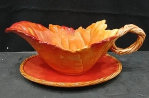 Fitz & Floyd Bountiful Harvest Fall Leaf Shaped Gravy Boat With Underplate Set - Foto 1 di 7