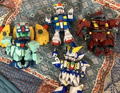 Lote de 4 figuras Superior Defender Gundam Force 5" Foto 1 de 4