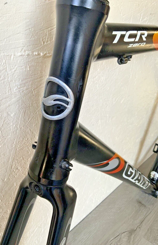 QUADRO DE BICICLETA DE ESTRADA GIGANTE TCR ZERO GRANDE ALUMÍNIO CARBONO 2,0 KGS - Imagem 1 de 4