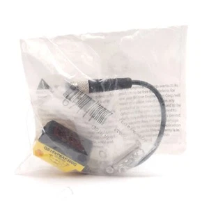 Banner QS18VP6AF300Q Photoelectric Sensor, 300mm Range, PNP, 10-30VDC, 4-Pin M8 - Picture 1 of 5