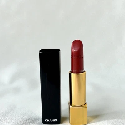 Chanel Rouge Allure Lipstick 135 Red Satin - Image 1 of 4