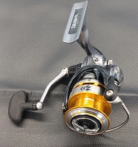 Daiwa 17 Exceler 2500 Spinning Reel, Fishing Gear, Used - Picture 1 of 8