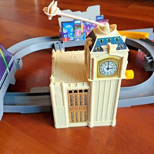 Disney Movie Cars Takara Cars Big Action Circuit Londra Playset No Cars Giappone - Foto 1 di 12