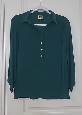 Blusa para mujer Anne Klein talla M verde cuello elástico mangas con lengüeta enrollable Foto 1 de 4