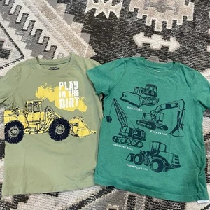 Boys 4t Namebrand Green Tractor Bundle Of Two Shirts - Picture 1 of 6