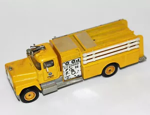 Vintage Mack Pompier Solido 1:60 Scale Toy Yellow Fire Truck Pumper 60s 70s - Picture 1 of 5