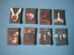 Dolls House miniatures accessories - TWILIGHT SAGA - books and films - Picture 1 of 1