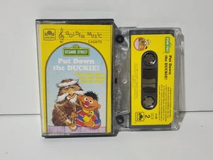 Sesame Street - Put Down the Duckie! (1990 Music Cassette) Golden 4108-1 - Foto 1 di 4