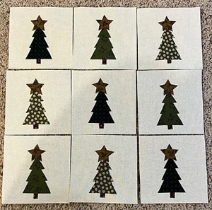 9er Set Quiltblöcke mit Weihnachtsbaum-Applikation, Fingerhutbeeren Stoffe - Bild 1 von 2