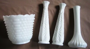 Menge 4 Vintage Milchglas Vasen Hoosier & Fire King 2 unmarkierte Kochfeld Nagel, Rippen, - Bild 1 von 5