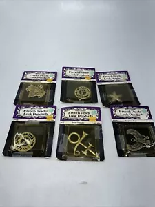 Lotto di 6 ciondoli francesi ""Pewter-Look"" degli anni '90 Made in France Vedi foto! - Foto 1 di 9