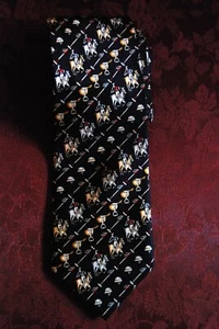 CRAVATTA PURA SETA 100% MADE IN ITALY CON CAVALLI E GIOCATORI DI POLO - Foto 1 di 4