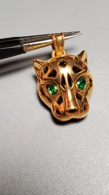 BLACK AGATE & GREEN CZ 18KT SOLID YELLOW GOLD LEOPARD PENDANT 19MM - Image 1 of 4