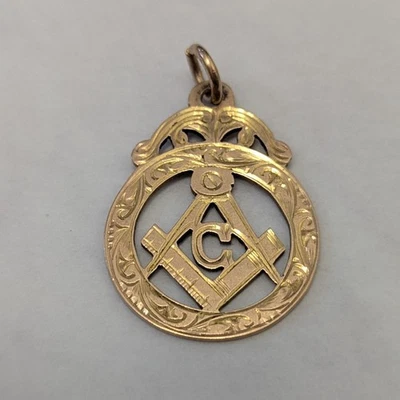9ct Yellow Gold Masonic Fob Full Hallmarked J. Burns 1912 Size 23mm x 35mm 3.9g  - Image 1 of 4