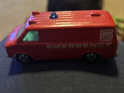 Tomica Tomy F22 Chevrolet Chevy Van Emergency 5 Vermelho Diecast Japão Vintage 1977 - Imagem 1 de 4