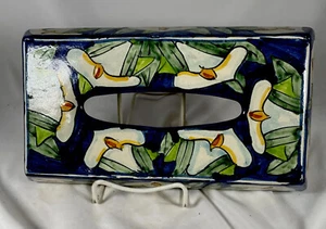 Scatola porta fazzoletti ceramica messicana con fiori di calla vanità dipinta a mano Tonala - Foto 1 di 12