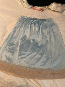 Vintage Vanity Fair Blue Lace Nylon Half Slip Medium L Tan Lace Pinup Trousseau - Picture 1 of 4