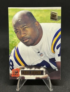Chris Hinton - 7 Time Pro Bowl Tackle - 1994 Topps Stadium Club # 283 - Picture 1 of 10