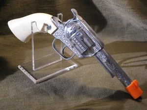 Acrylic 4" CIVIL WAR SWORD SABRE MUSKET RIFLE REVOLVER Display Stand - Picture 1 of 4