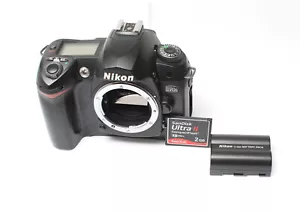 Nikon D70s 6,1MP. Nur Gehäuse. mit 25018 Auslösungen! Getestet. Nr.1752 - Bild 1 von 10