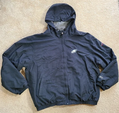Excelente chaqueta con capucha negra de colección Reebok Eagles Lincoln Financial Field para hombre Foto 1 de 4