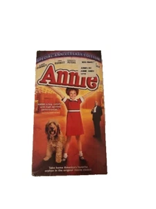 Annie VHS - Picture 1 of 6