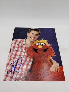 John Krasinski signiertes 8x10 Foto Autogramm mit Murray Monster Sesamstraße - Bild 1 von 4