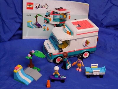 LEGO FRIENDS Heartlake City Ambulancia Monopatín Parque Conjunto de Construcción 42613 Foto 1 de 4