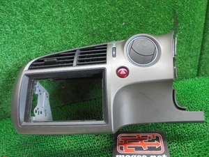 Used Honda Stream RN6 RN8 A/C Console Centre Air Vent Panel Dashboard Japan - Picture 1 of 3