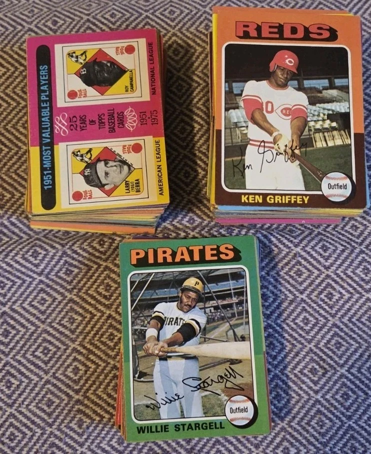 Lote de tarjetas de béisbol Topps 1975 de (225) HOF, STARS, COMMONS;RC, INSERTOS EX ESTADO Foto 1 de 4