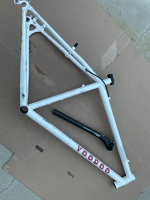 Voodoo Erzulie Steel Frame - Medium - 26” MTB fits 700x45c - Image 1 of 4