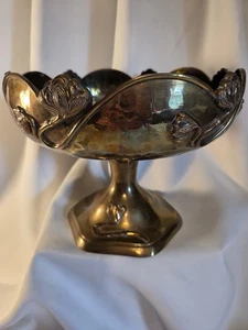 Ciotola piedistallo Art Nouveau ottone vintage interno martellato eleganza classica - Foto 1 di 9