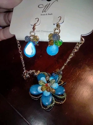 粗蓝色宝石和珠子声明项链和耳环套装;华丽! — 第 1/4 张图片