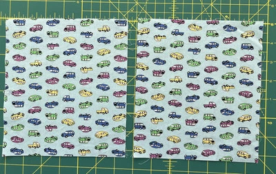 Lote de 2 chatarra de tela de coches de colores surtidos de algodón 7,5" x 6,75". Acolchado de chatarra Foto 1 de 2