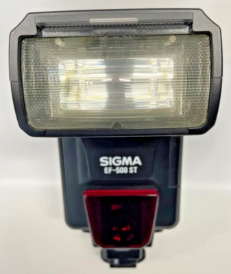 SIGMA EF-500ST Nad Electronic Flash - W/Case - Pre-Owned - Image 1 of 4