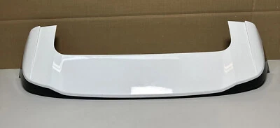 ALERÓN Y LUZ TECHO PUERTA LEVADIZA CHEVROLET TRAIL BLAZER OEM 2021-2022 Foto 1 de 4