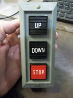 NIB SQUARE D 9001BG305 SER A PUSH BUTTON STATION (248-2) - Image 1 of 3