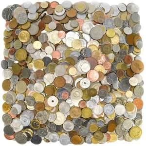 LOT OF 4 POUNDS 1.8 KG MIXED FOREIGN WORLD COINS. MOSTLY EUROPE 20th CENTURY - Picture 1 of 1
