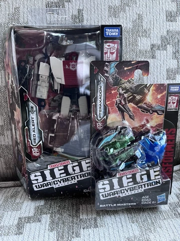 Hasbro Transformers Generations War for Cybertron Deluxe Red Alert W/Pteraxadon Cover