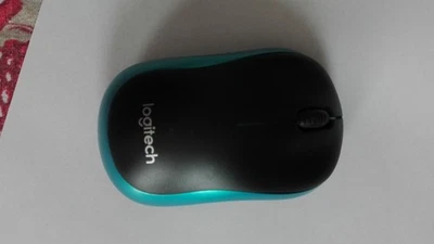 Logitech M185 Mouse Wireless, 2,4 GHz con mini ricevitore usb   - Immagine 1 di 4