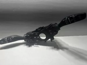 FABRICANTE DE EQUIPOS ORIGINALES HYUNDAI TUCSON COLUMNA DE DIRECCIÓN SEÑAL DE GIRO E INTERRUPTOR COMBO LIMPIAPARABRISAS - Imagen 1 de 3