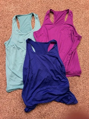 Paquete de camiseta sin mangas Foto 1 de 4