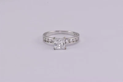 Anillo de plata esterlina princesa circonita cúbica canal conjunto banda acentuada 925 talla: 9 Foto 1 de 4