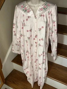 VINTAGE house Coat RED ROSE Floral Pajamas Night Gown Robe 2X BID4 CHARITY ❤️338 - Picture 1 of 7